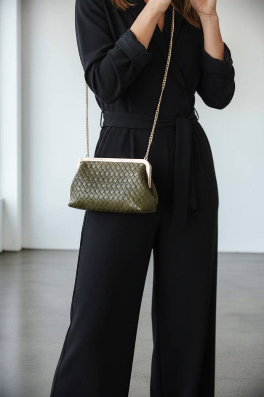 Bolso saco, para llevar al hombro y en la mano, efecto trenzado, cadenita