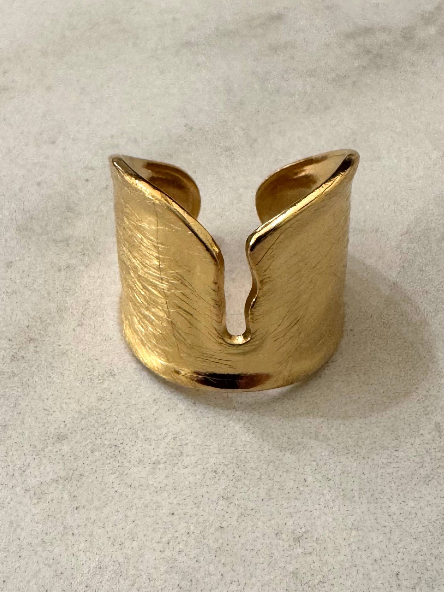 Anillo Noguchi de acero inoxidable cepillado