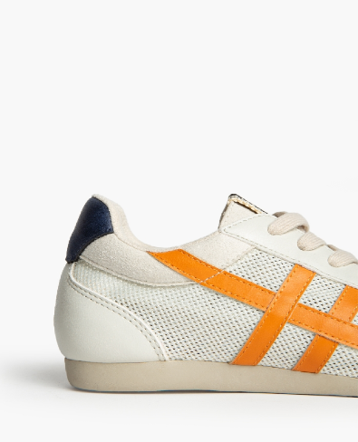 Deportiva Naranja
