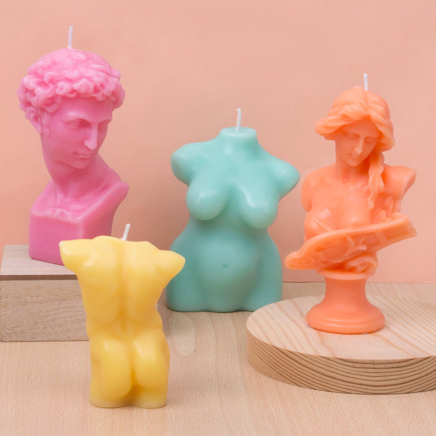 Vela rosa en forma de busto de David de Miguel Ángel