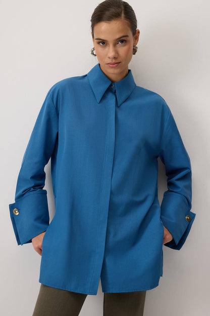 CAMISA DE POPELINA CON PUÑO ANCHO: Índigo