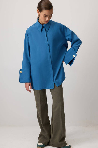 CAMISA DE POPELINA CON PUÑO ANCHO: Índigo