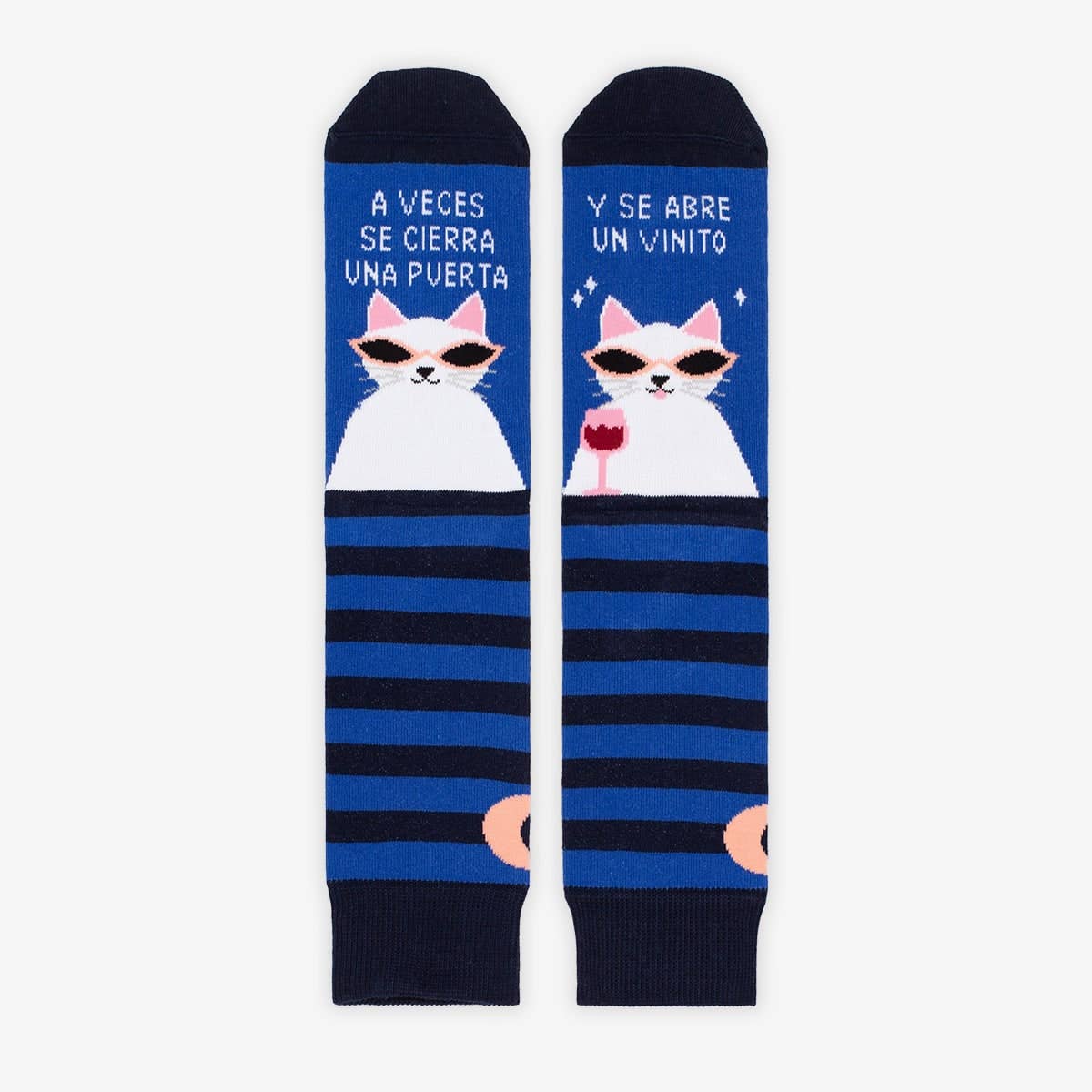 Calcetines "A veces se cierra una puerta y se abre un vinito": 36-41
