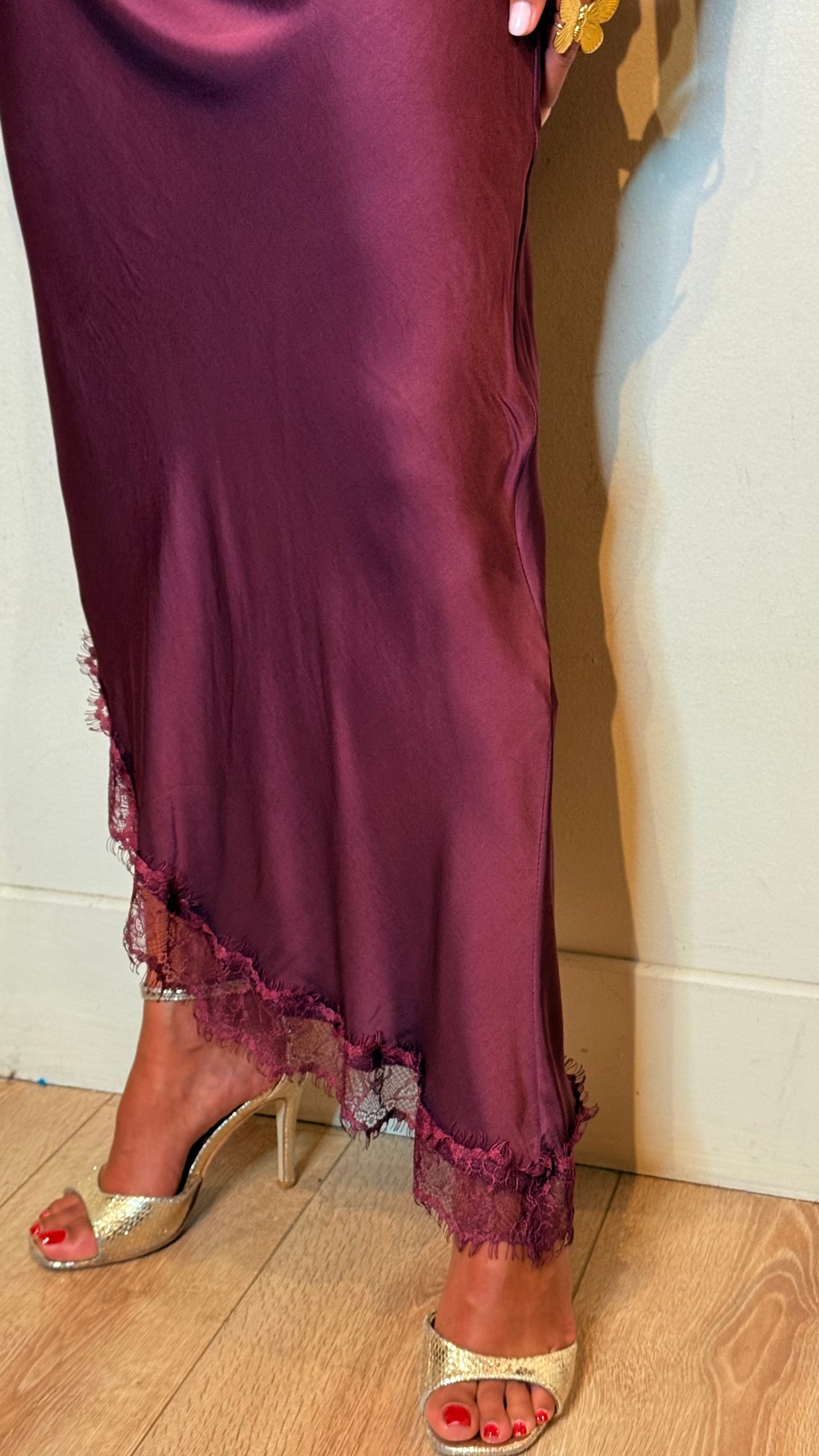 Falda lencera puntilla