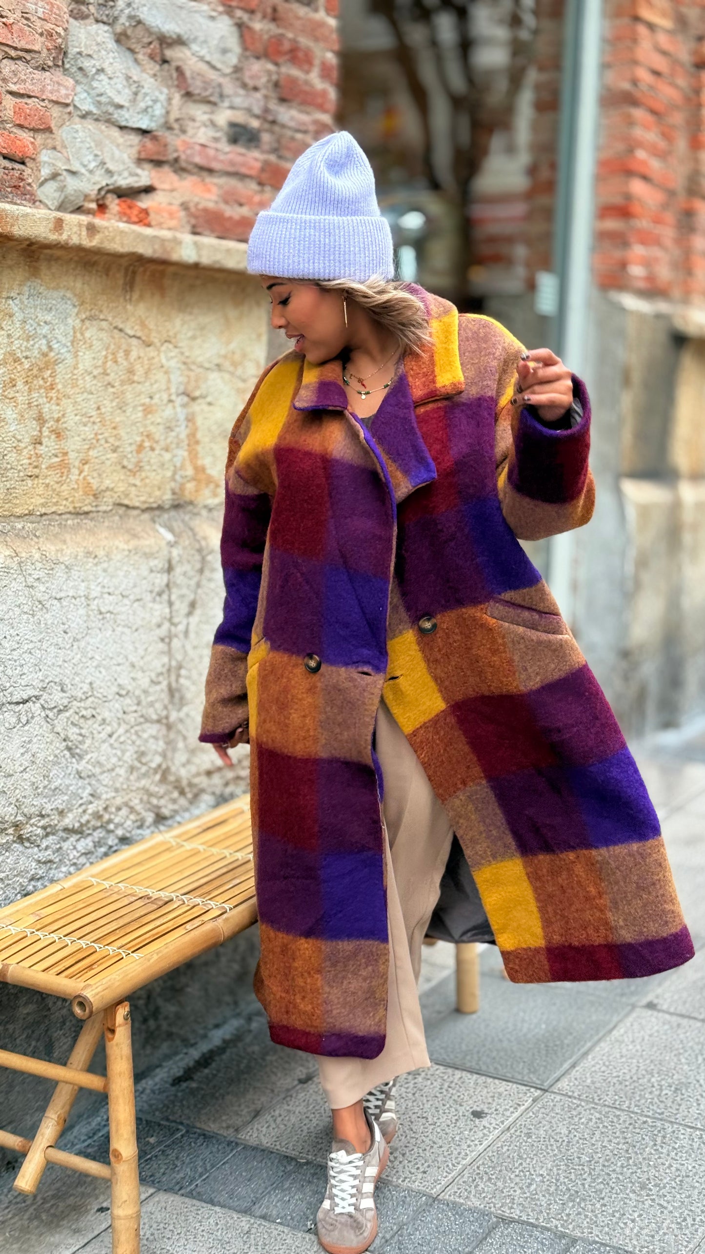 Abrigo de lana a cuadros morado