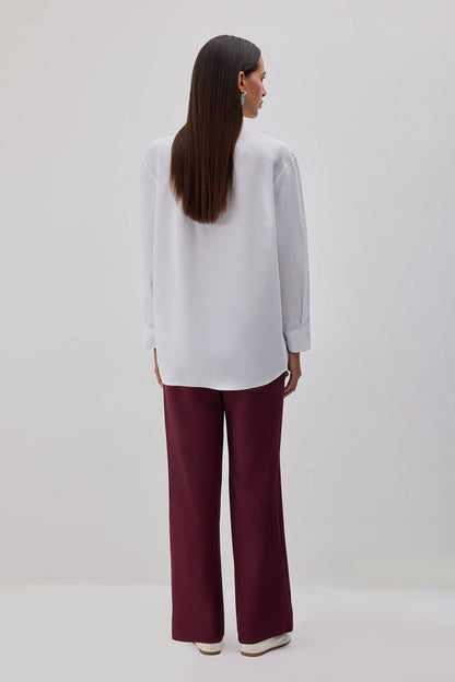 CAMISA DE POPELINA CON APLICACIÓN FLORAL