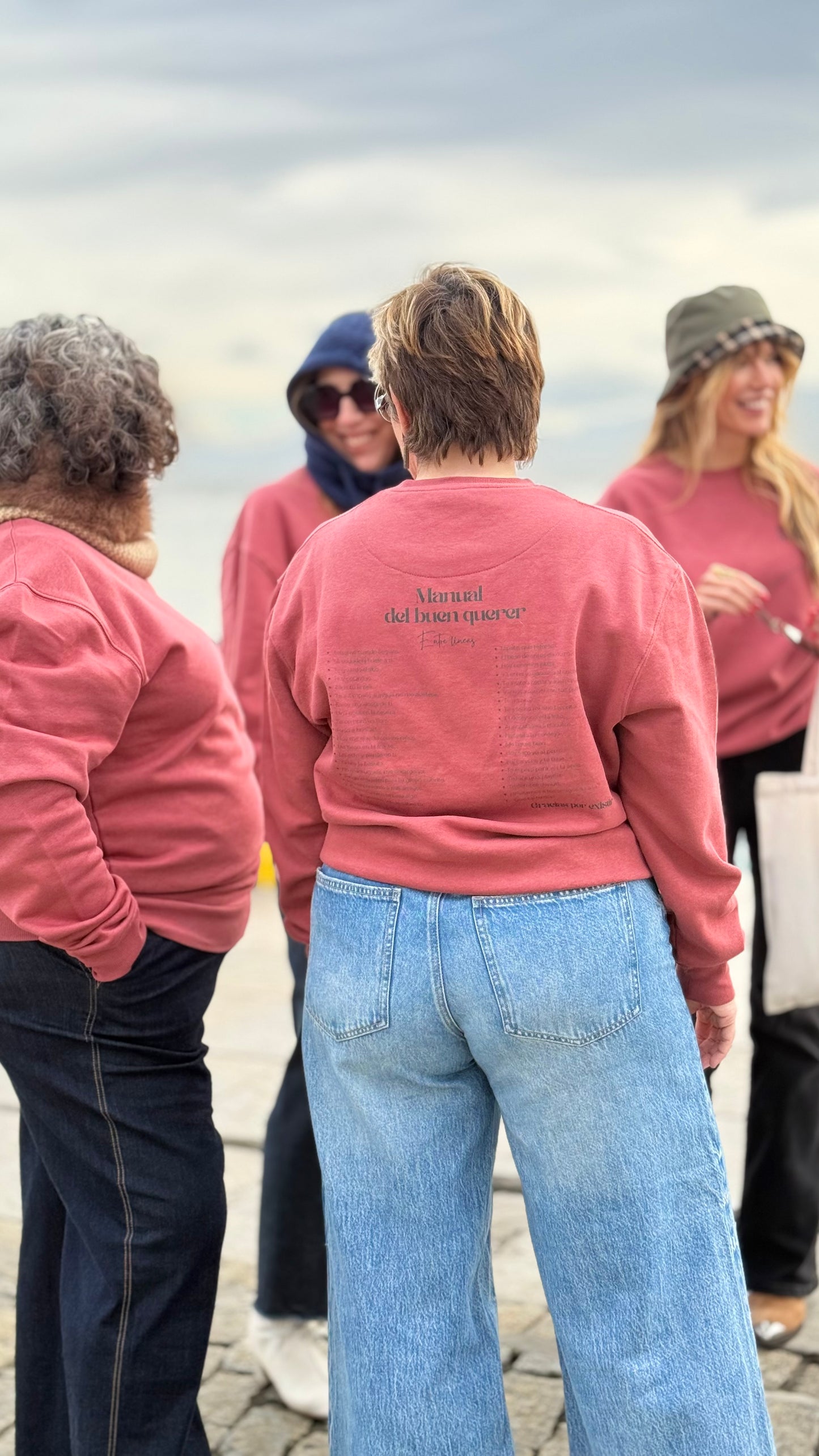 Sudadera Ara x By Calma – Manual del Buen Querer