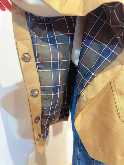 Chaqueta-capa modulable con capucha desmontable