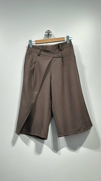 Bermudas cortas drapeadas cintura elástica: Chocolate / TÚ