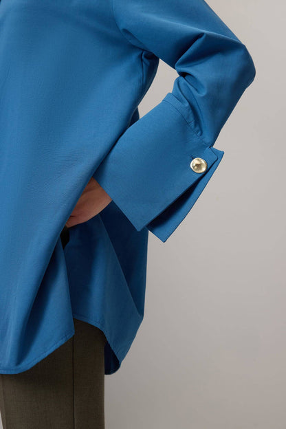 CAMISA DE POPELINA CON PUÑO ANCHO: Índigo