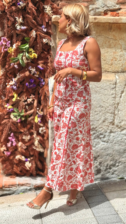 Conjunto Carmesí
