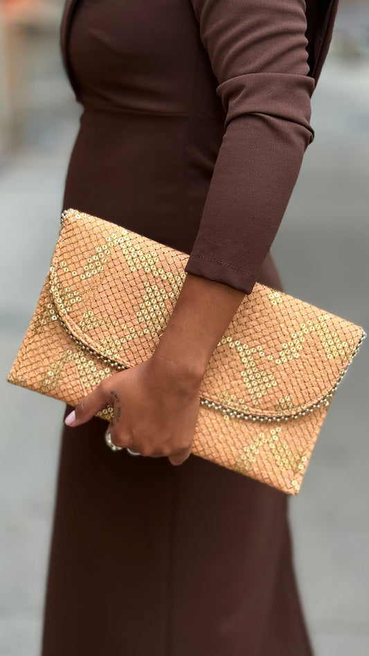 Bolso sobre coral
