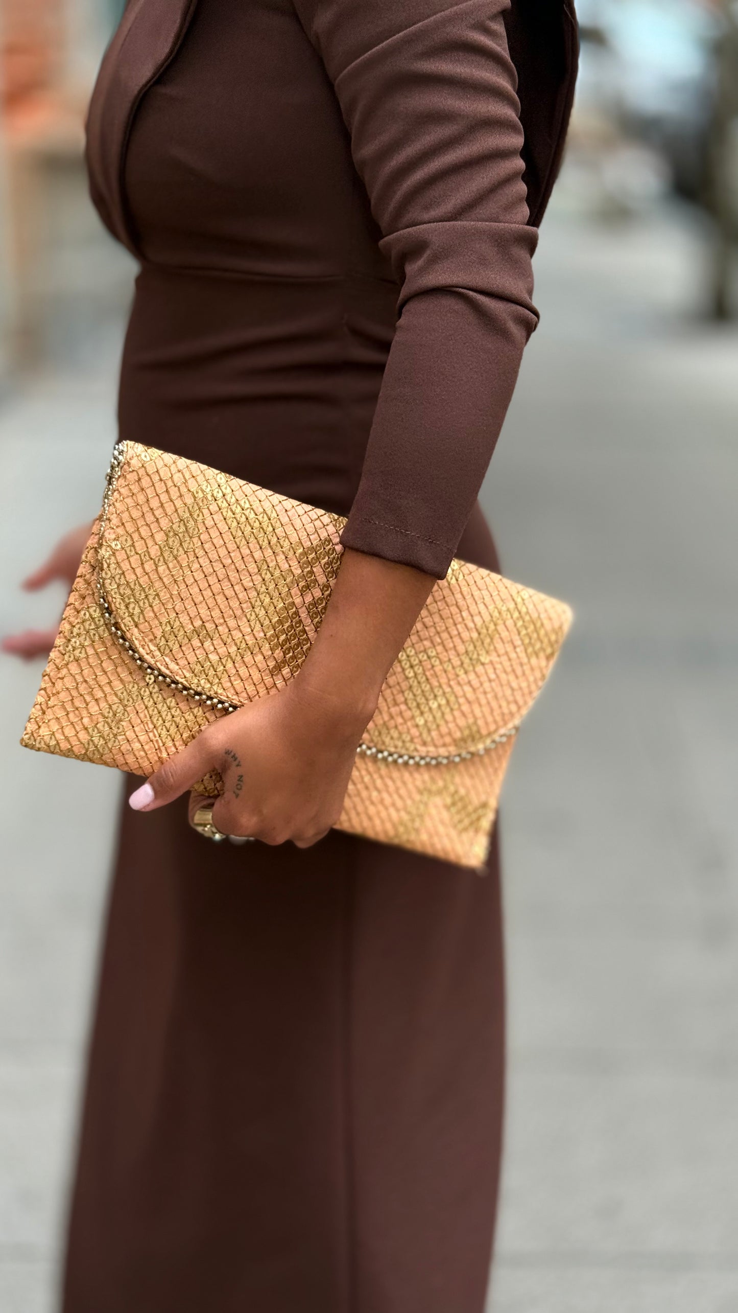 Bolso sobre coral