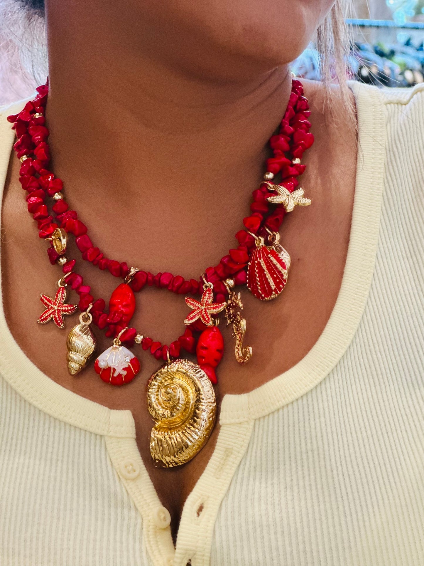 Collar sea