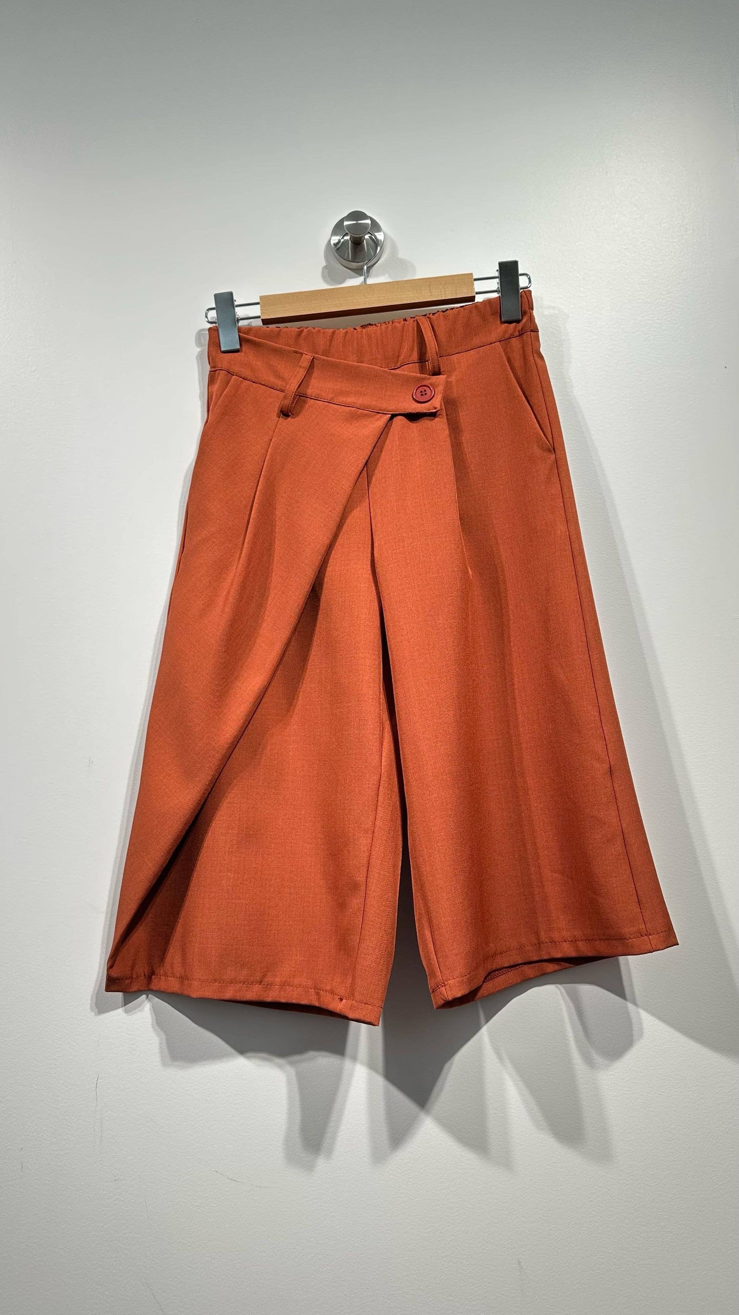 Bermudas cortas drapeadas cintura elástica: Caqui / TÚ