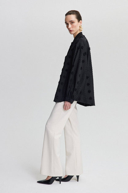 CHAQUETA BOMBER DE ENCAJE FLORAL: