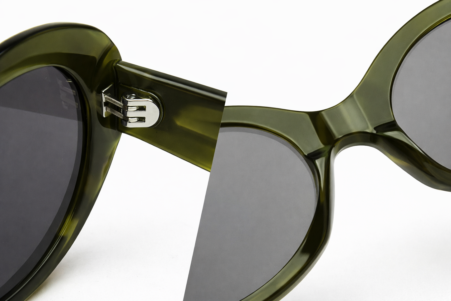 Hayek Olive.  Gafas de sol de Acetato