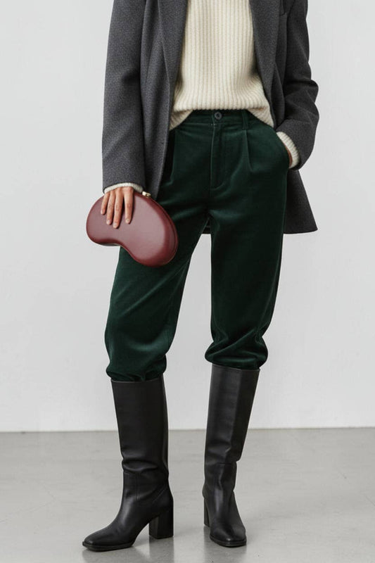 Bolso pochette, rígido, cierre de clip, forma de media luna