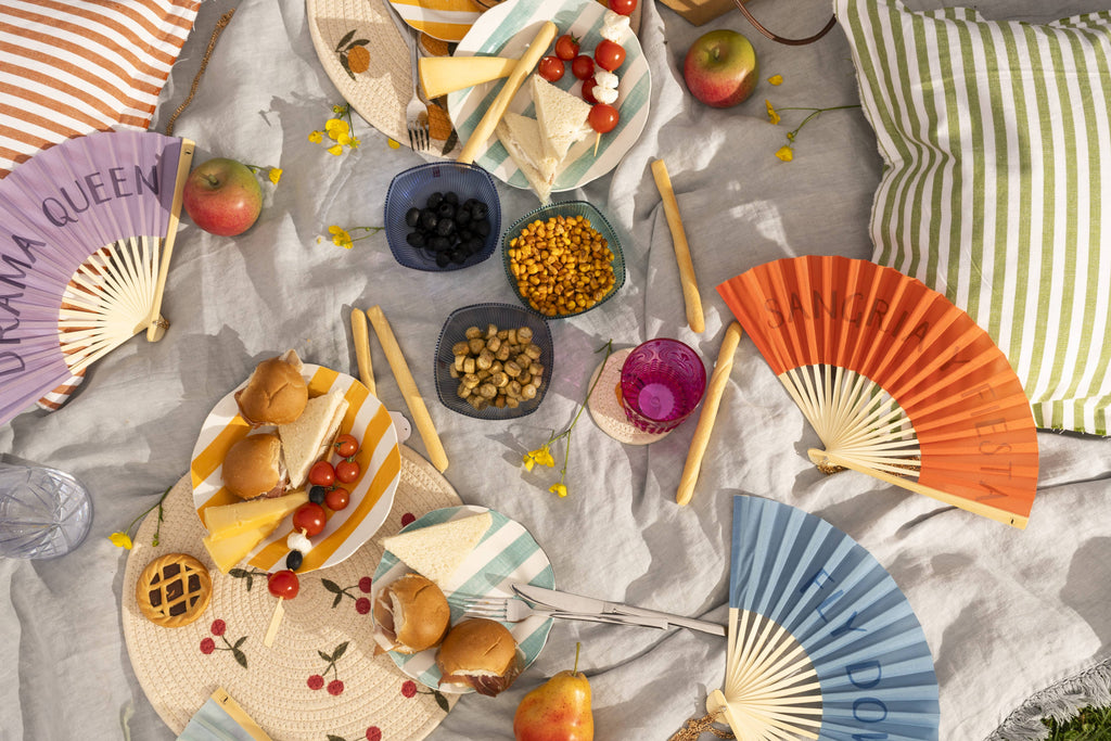 ABANICO CALL ME CHERRY / CORDÓN