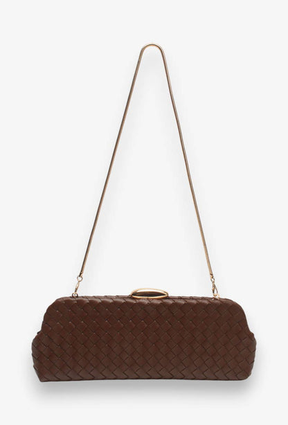 Clutch largo, trenzado, con bandolera de cadena