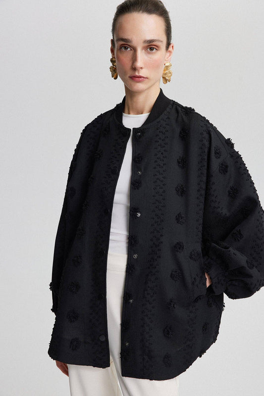 CHAQUETA BOMBER DE ENCAJE FLORAL: